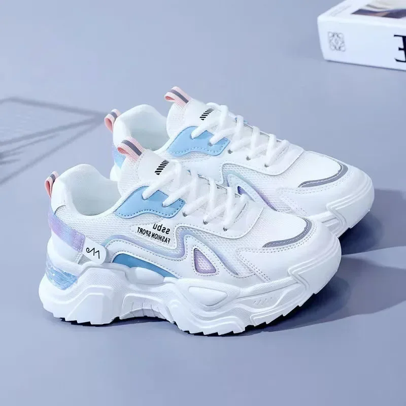 Women Running Shoes Breathable Casual Shoes Outdoor Light Weight Sports Shoes Casual Walking Sneakers Tenis Feminino Shoes Breathable Women Running Shoes-Lightweight women's shoes, white, with lace-ups, good for hiking, walking around, and exercising